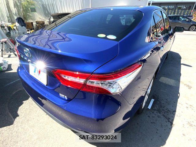 Toyota CAMRY HYBRID 2019-07 6814125-16