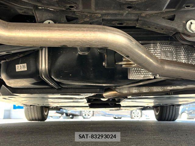 Toyota CAMRY HYBRID 2019-07 6814125-18