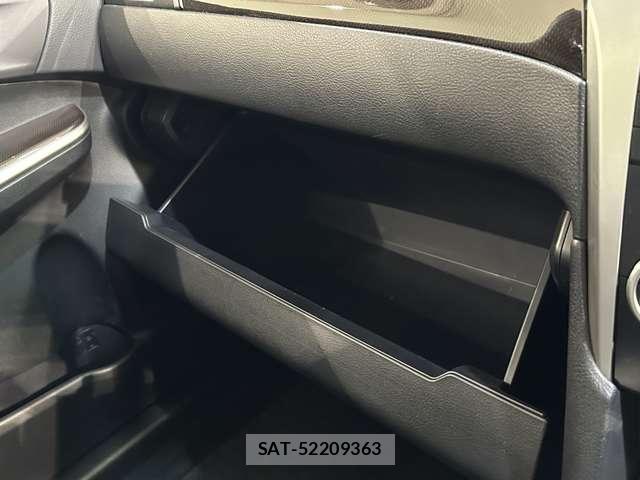 Toyota CAMRY HYBRID 2012-11 6902964-27