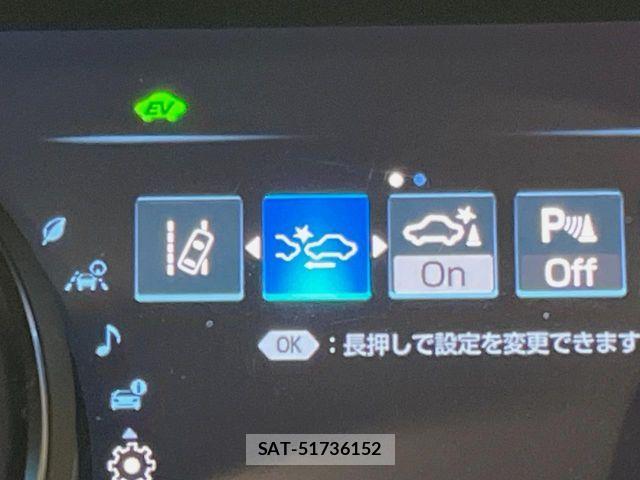 Toyota CAMRY HYBRID 2019-02 6902944-5