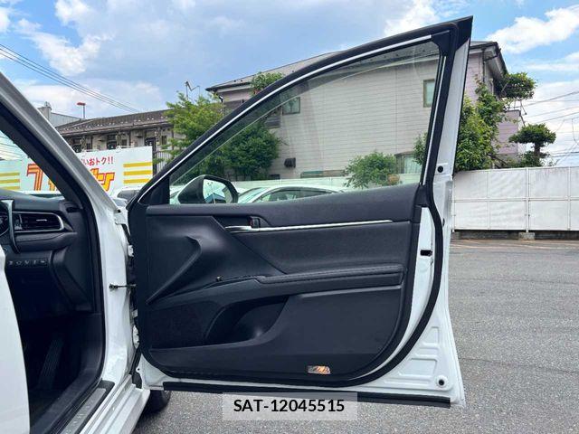 Toyota CAMRY HYBRID 2019-03 6902947-16