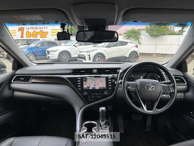 Toyota CAMRY HYBRID 2019-03 6902947-1