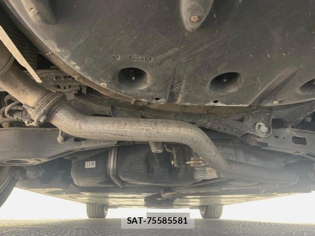 Toyota CAMRY HYBRID 2018-05 6902945-19