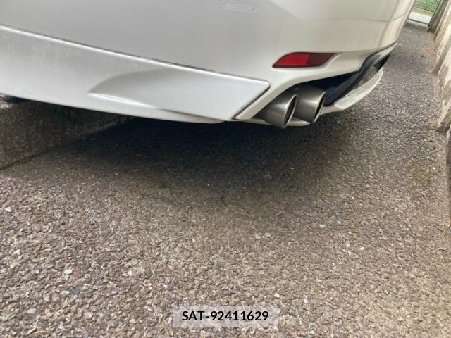 Toyota CAMRY HYBRID 2019-06 6902957-9