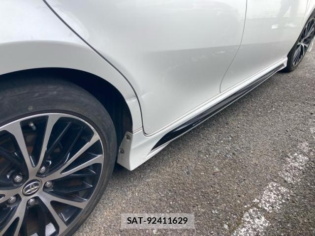 Toyota CAMRY HYBRID 2019-06 6902957-10