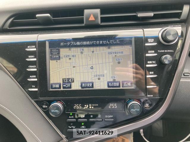 Toyota CAMRY HYBRID 2019-06 6902957-23