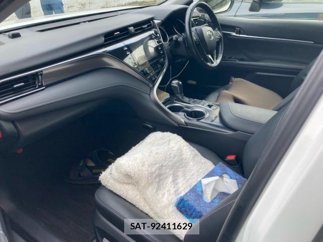 Toyota CAMRY HYBRID 2019-06 6902957-4