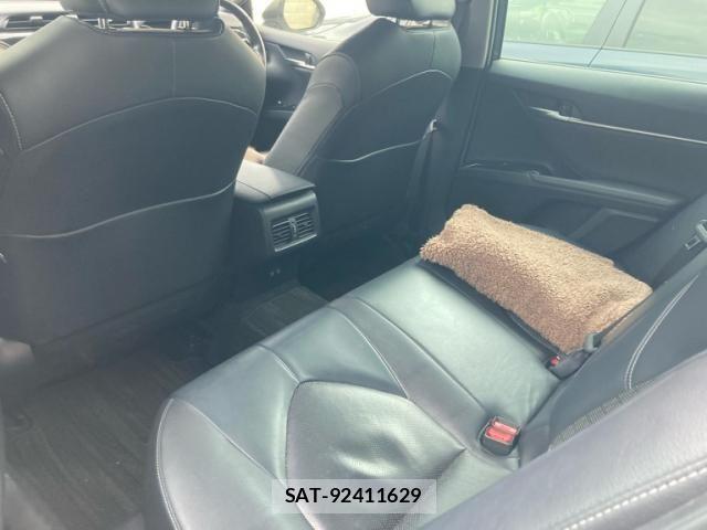 Toyota CAMRY HYBRID 2019-06 6902957-5