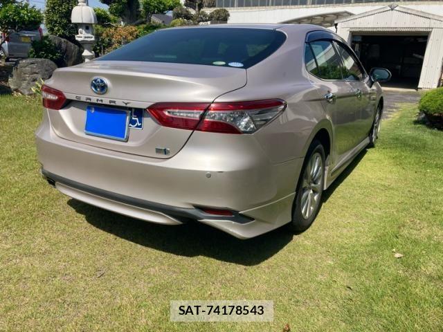 Toyota CAMRY HYBRID 2017-10 6991320-2