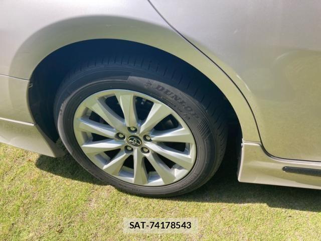 Toyota CAMRY HYBRID 2017-10 6991320-5
