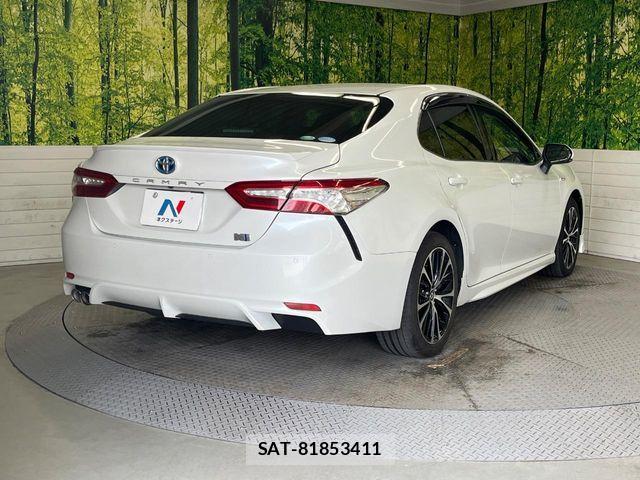 Toyota CAMRY HYBRID 2019-01 6991316-17