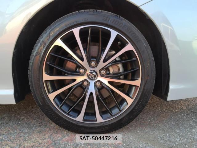 Toyota CAMRY HYBRID 2019-06 6991310-26