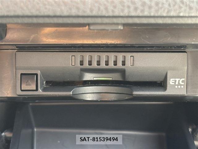 Toyota CAMRY HYBRID 2021-10 7215730-4