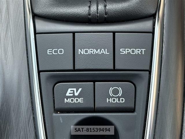 Toyota CAMRY HYBRID 2021-10 7215730-5
