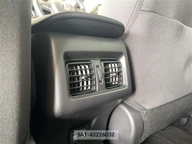 Toyota CAMRY HYBRID 2021-04 7215726-21