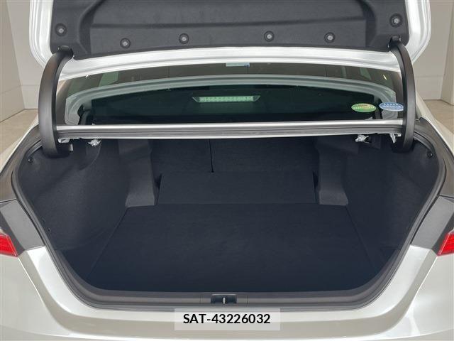 Toyota CAMRY HYBRID 2021-04 7215726-5