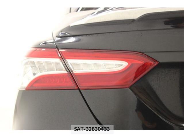 Toyota CAMRY HYBRID 2017-08 7215678-18