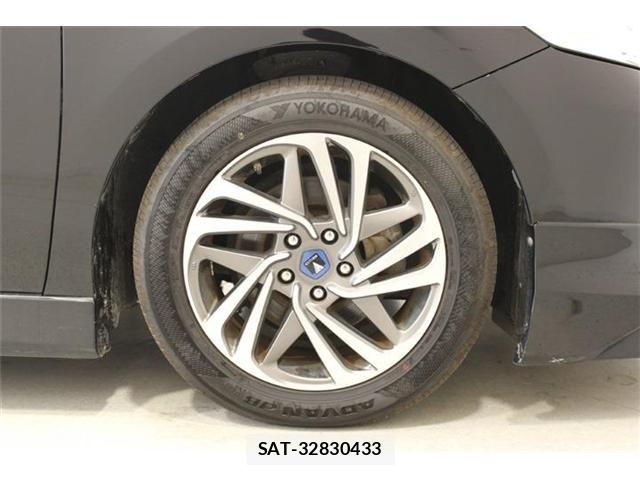 Toyota CAMRY HYBRID 2017-08 7215678-21