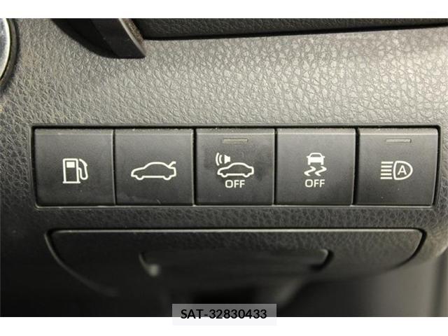 Toyota CAMRY HYBRID 2017-08 7215678-2