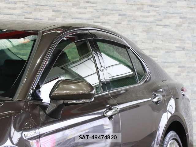 Toyota CAMRY HYBRID 2017-11 7215689-17