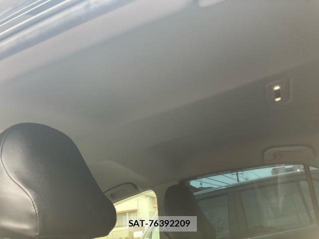 Toyota CAMRY HYBRID 2019-05 7215700-14