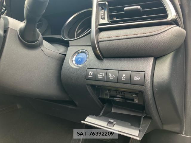 Toyota CAMRY HYBRID 2019-05 7215700-17