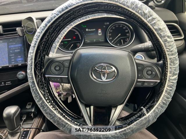 Toyota CAMRY HYBRID 2019-05 7215700-19