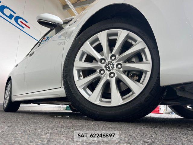 Toyota CAMRY HYBRID 2020-01 7215711-13