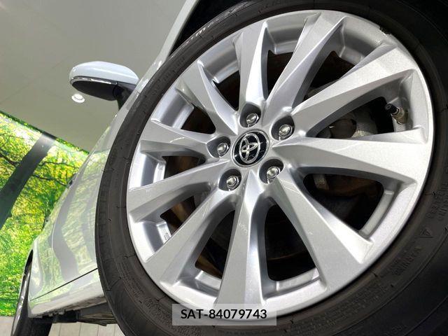 Toyota CAMRY HYBRID 2020-11 7215716-12