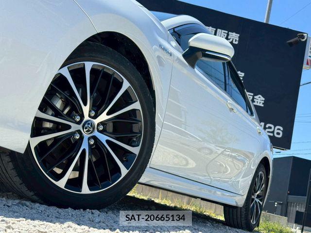 Toyota CAMRY HYBRID 2019-01 7215701-21