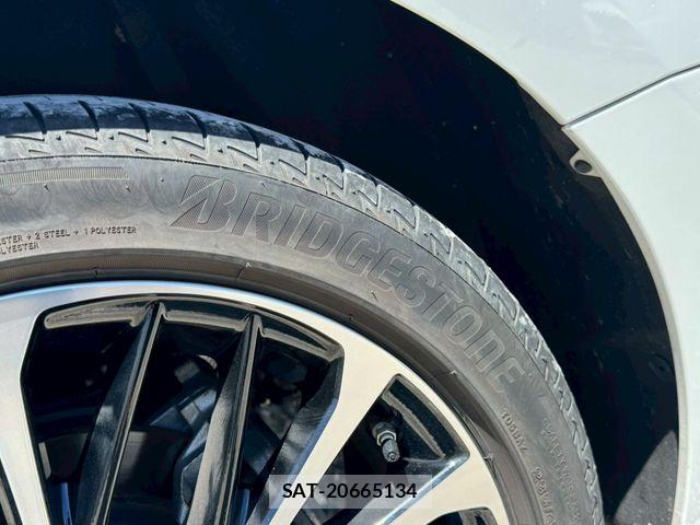 Toyota CAMRY HYBRID 2019-01 7215701-28