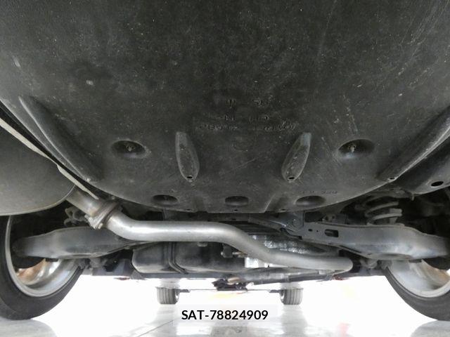 Toyota CAMRY HYBRID 2017-11 7215690-3