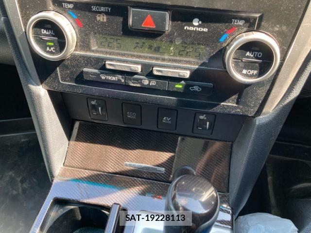 Toyota CAMRY HYBRID 2011-12 7215676-24