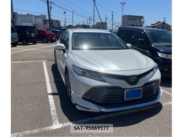 Toyota CAMRY HYBRID 2017-11 7215685-0