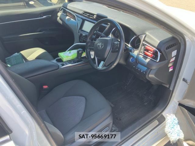 Toyota CAMRY HYBRID 2017-11 7215685-9