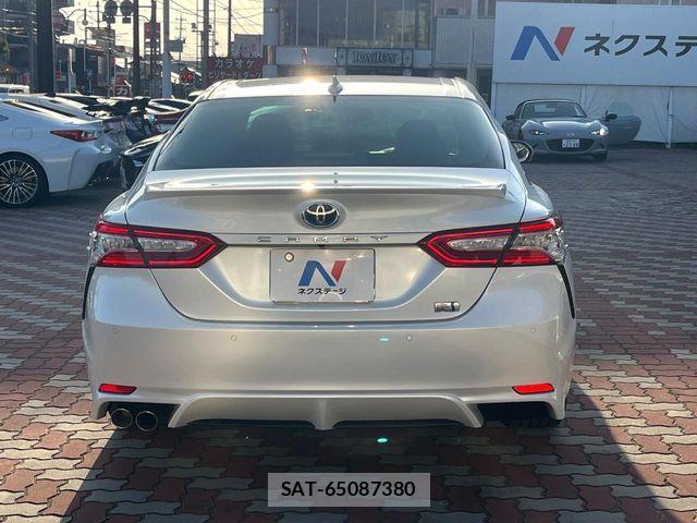Toyota CAMRY HYBRID 2020-08 7215710-14