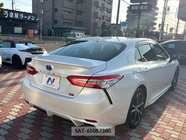 Toyota CAMRY HYBRID 2020-08 7215710-16