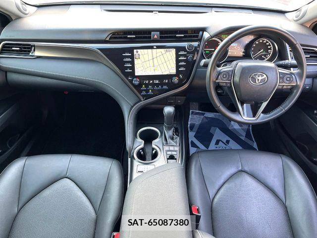 Toyota CAMRY HYBRID 2020-08 7215710-1