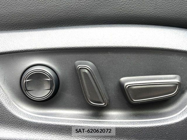 Toyota CAMRY HYBRID 2020-04 7215709-6