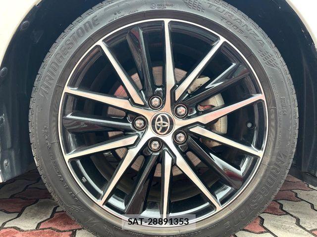 Toyota CAMRY HYBRID 2021-06 7215724-12