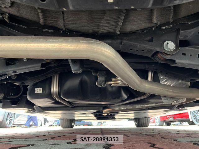 Toyota CAMRY HYBRID 2021-06 7215724-18