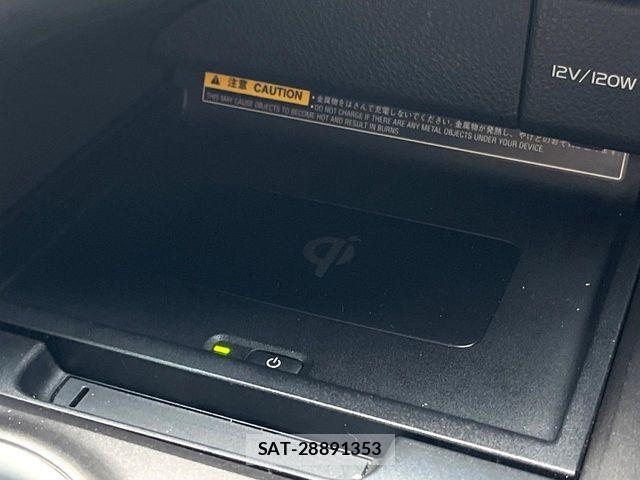 Toyota CAMRY HYBRID 2021-06 7215724-4