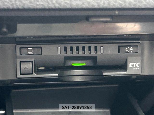Toyota CAMRY HYBRID 2021-06 7215724-6