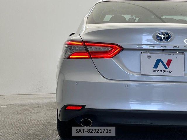 Toyota CAMRY HYBRID 2017-07 7215680-17