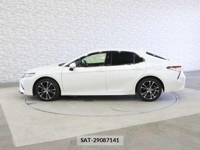 Toyota CAMRY HYBRID 2020-10 7215714-12