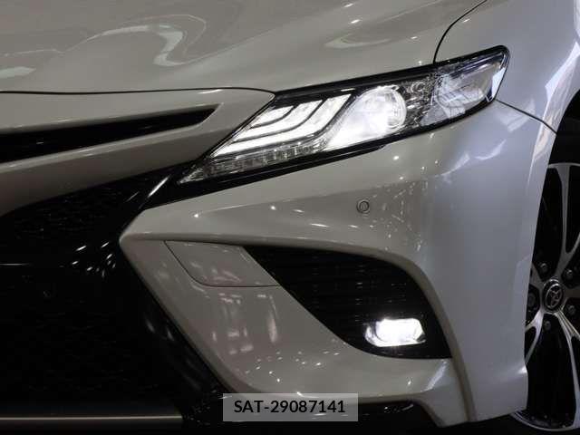 Toyota CAMRY HYBRID 2020-10 7215714-15