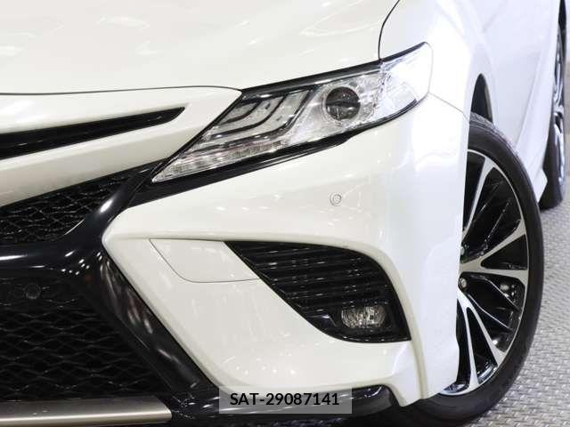 Toyota CAMRY HYBRID 2020-10 7215714-16