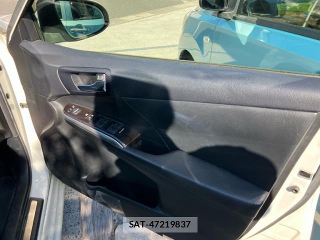 Toyota CAMRY HYBRID 2012-03 7215677-10