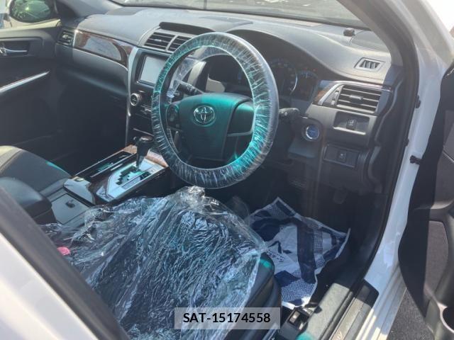Toyota CAMRY HYBRID 2014-08 7215679-13