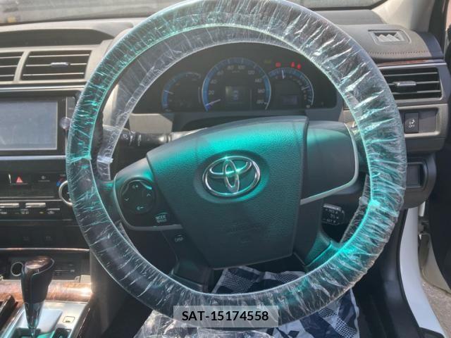 Toyota CAMRY HYBRID 2014-08 7215679-17
